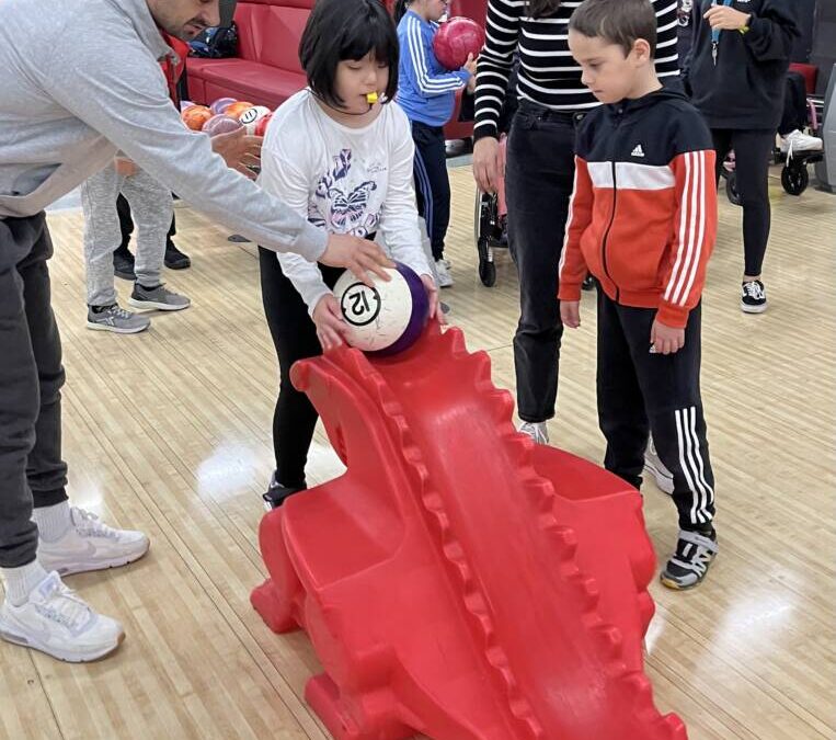 Juegos deportivos de lanzamientos, deporte rural y bolera